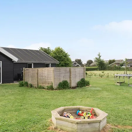 4 Bedroom Amazing In Haderslev Holiday home Flovt