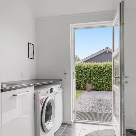 Holiday home 4 Bedroom Amazing In Haderslev Flovt